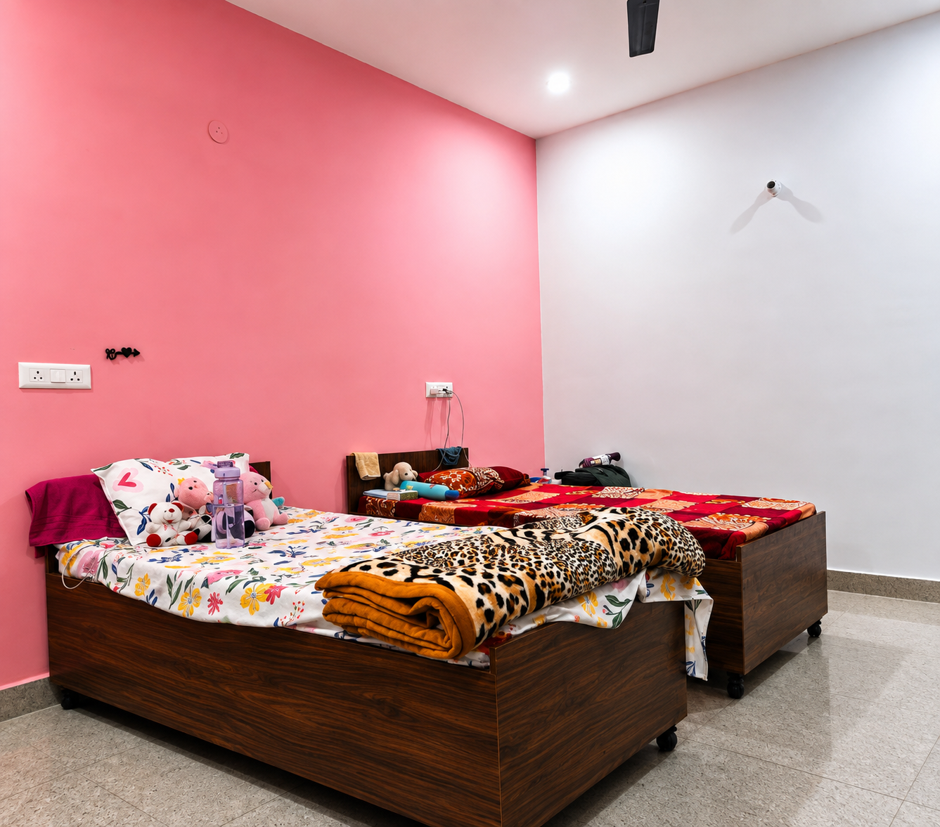 Oracle Living Girls PG photo 7