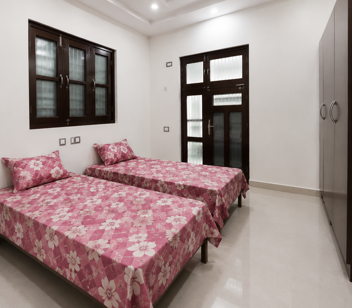Oxford Hostel & PG photo 3