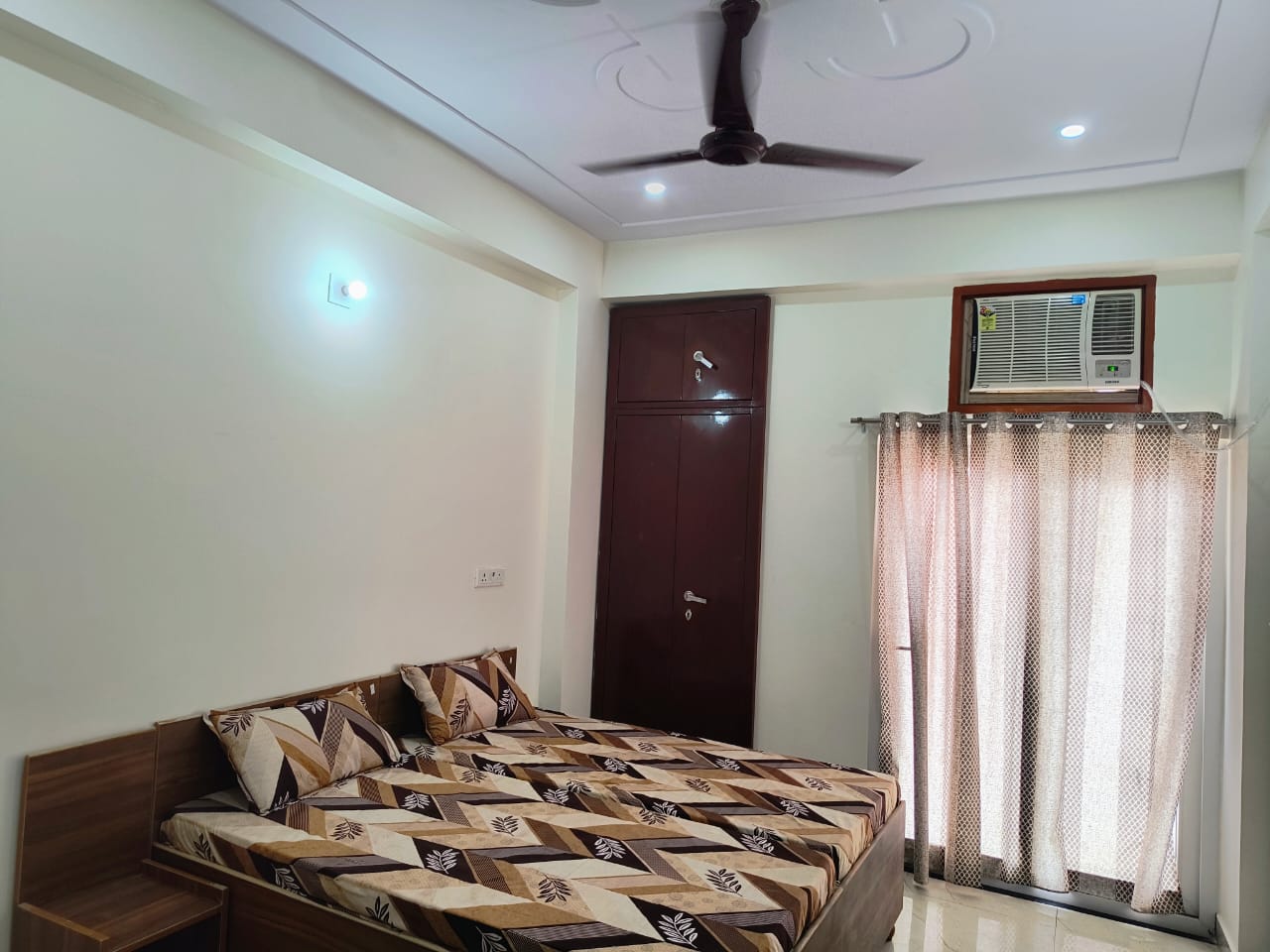 Royal Inn PG photo 2