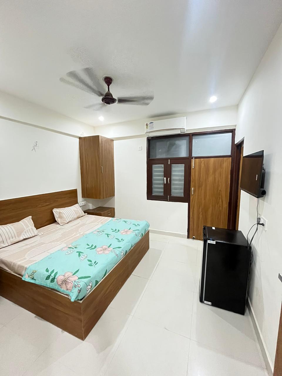 Cozy Rooms