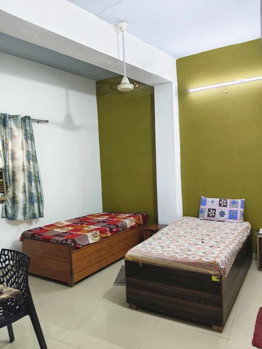 Chaudhary Luxury PG photo 5