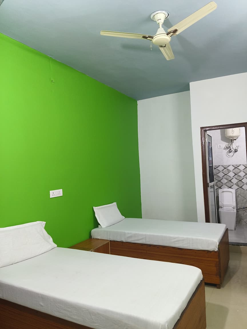 Chaudhary Luxury PG photo 7