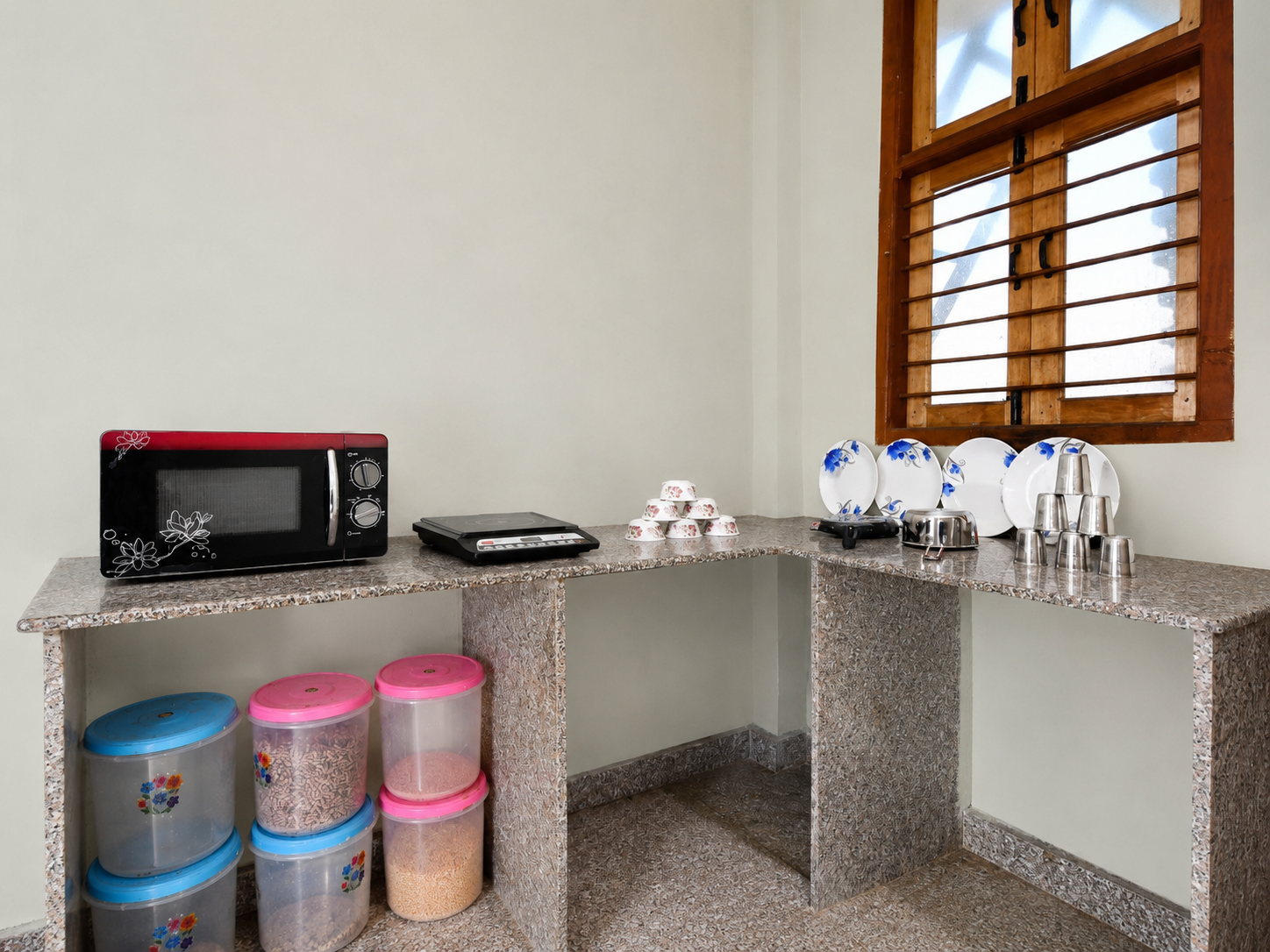 Yash Home PG photo 8