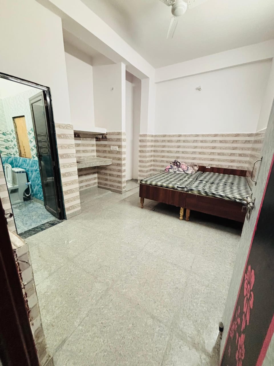 Guddu PG photo 6