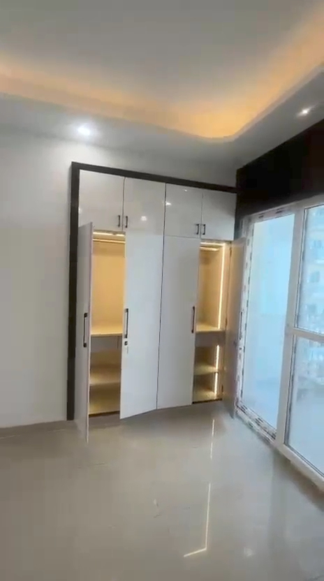  4 BHK Flat photo 6