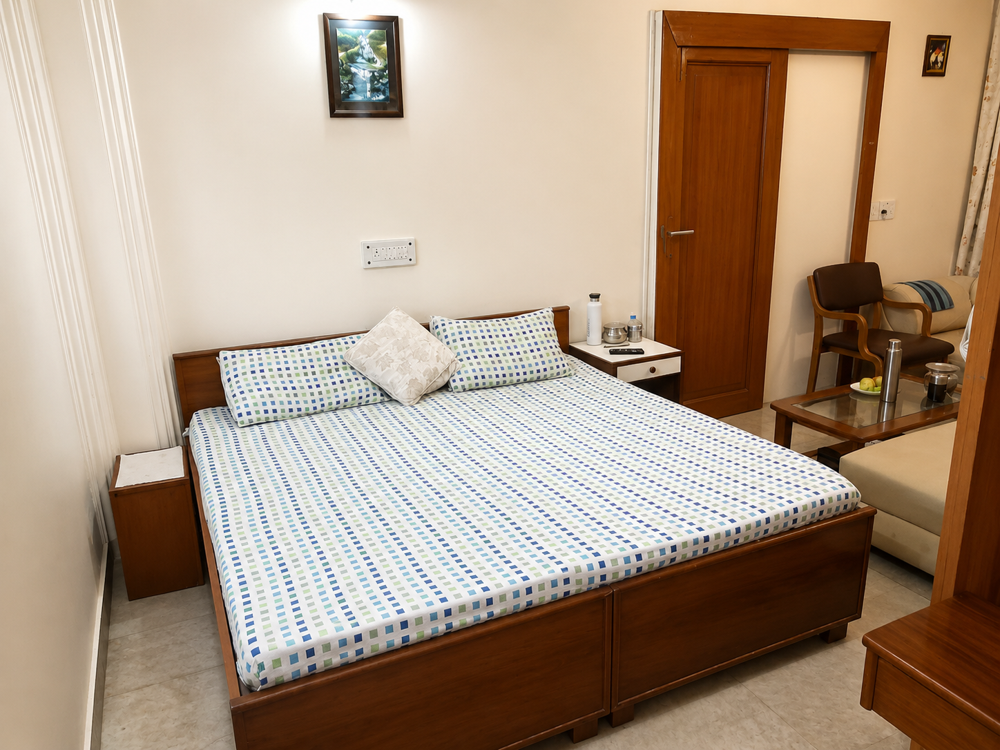 Grove Hostel 