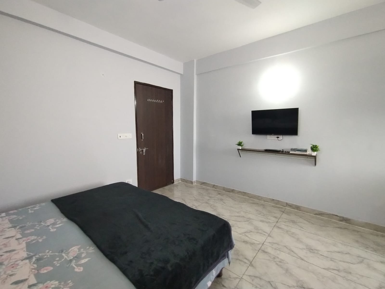 RK FULLY FURNISHED  photo 5