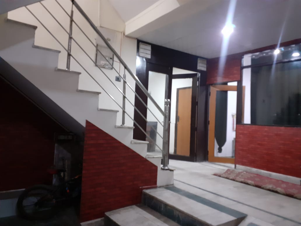 Adhiraj Co-Living photo 4
