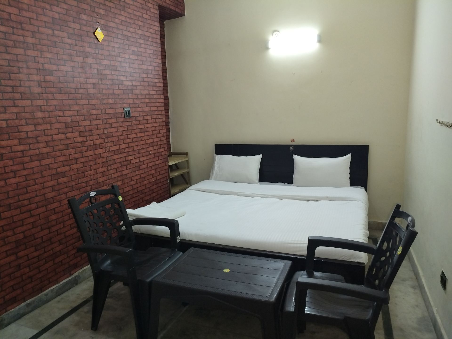 Adhiraj Co-Living photo 3