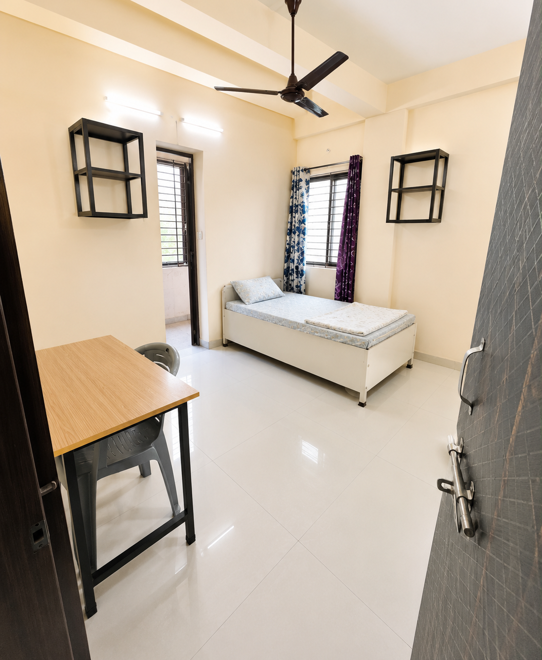 Divine Girls Hostel/PG photo 2