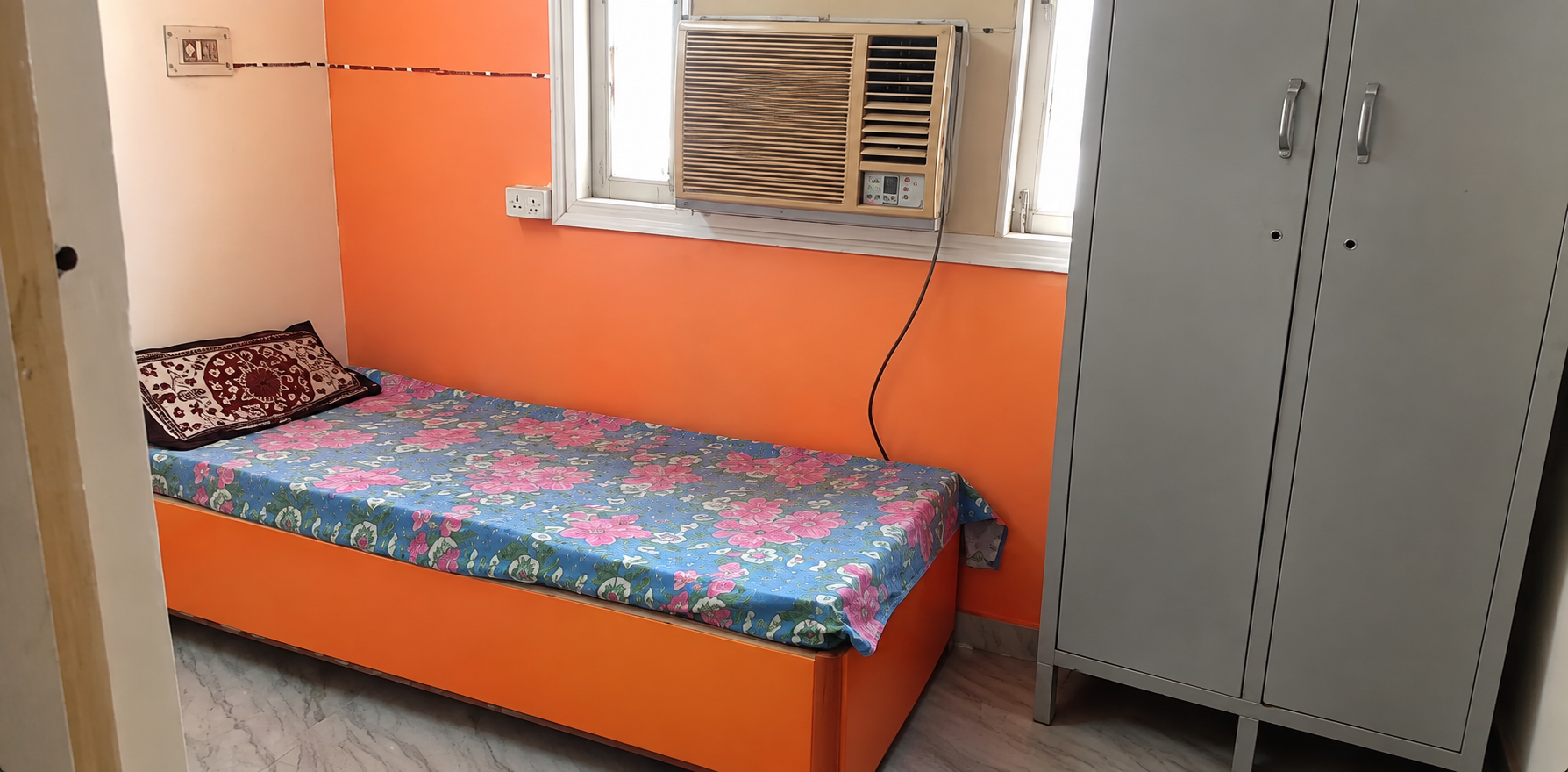 Krishna Hostel photo 4