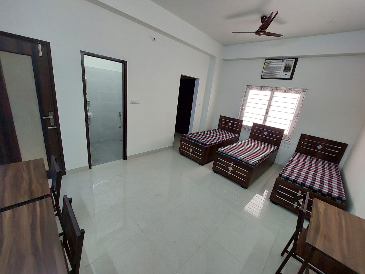 Hometown - Shikhar House PG photo 5